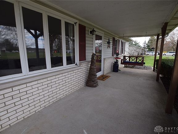 2nd image of 3925 Melody Ln