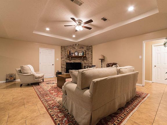 3rd image of 7920 Wilcox Ln