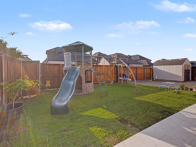 6862 Mistley Park — Photo 34