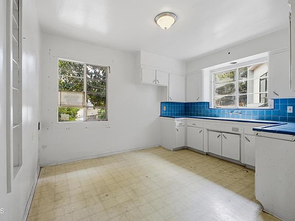 4th image of 808 Valley View Rd