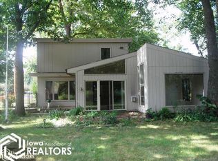 5524 S Shore Dr, Clear Lake, IA 50428