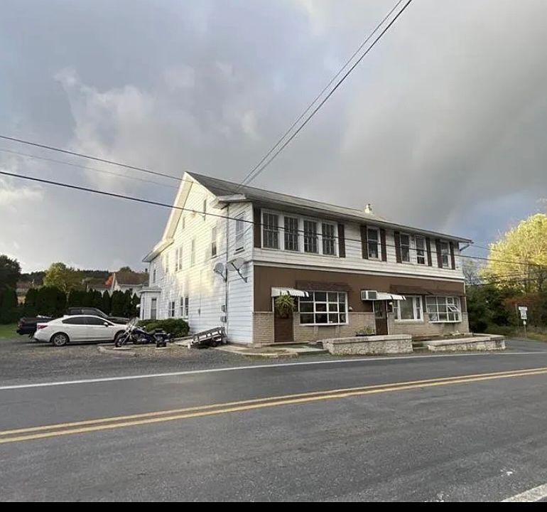 1st image of 8-10 Twelve West Lizard Creek Rd #8-1