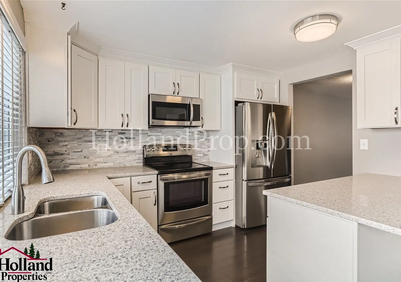 3 bedroom home in a great location of Beaverton — Photo 3