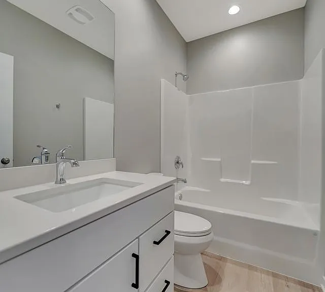 9049 S 42nd St — Photo 24