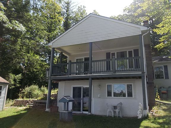 3rd image of 82 Ridge Road Road