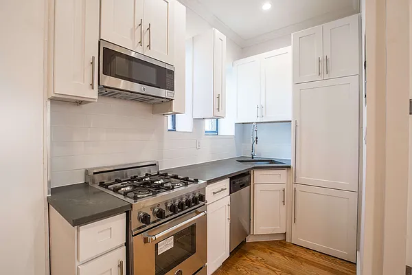 Rented by Nooklyn NYC LLC | media 13