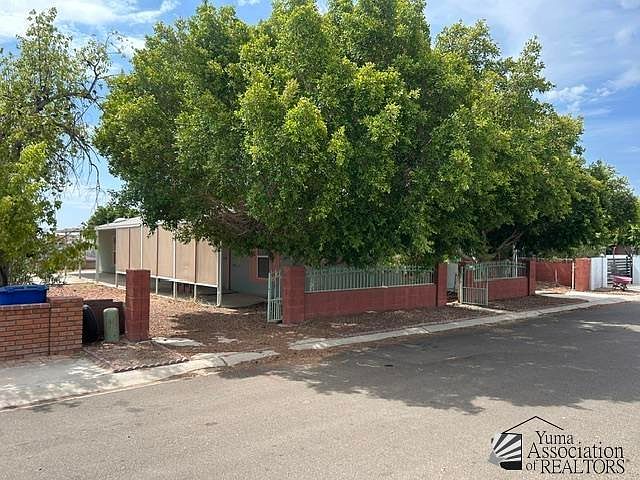 1st image of 10754 S McKenzie Ave