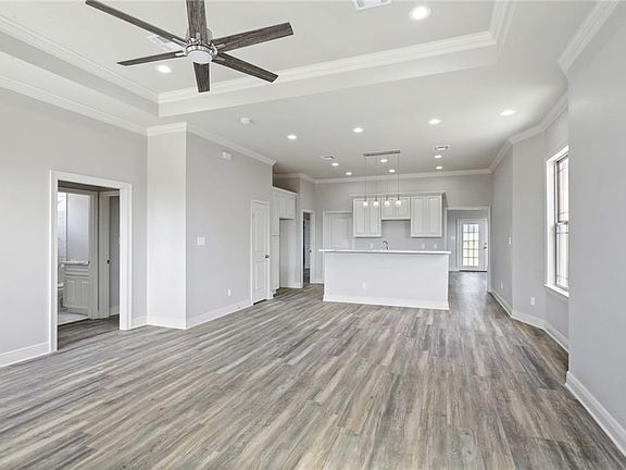 3rd image of 7411 Dartmoor Dr