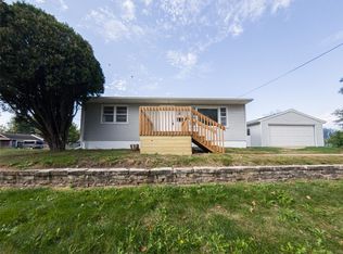 1430 E 27th St, Des Moines, IA 50317