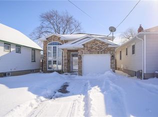 18 Alexandra Blvd, Saint Catharines, ON L2P1J7