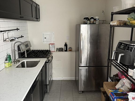 2nd image of 522 21st St NW APT 810