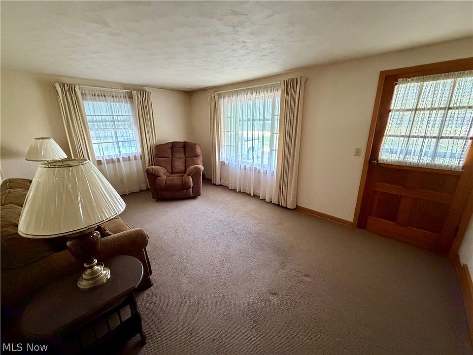 19th image of 4111 Broadway Ave NE