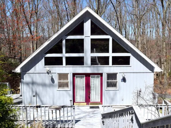 136 Grouse Ridge Ln, Drums, PA 18222