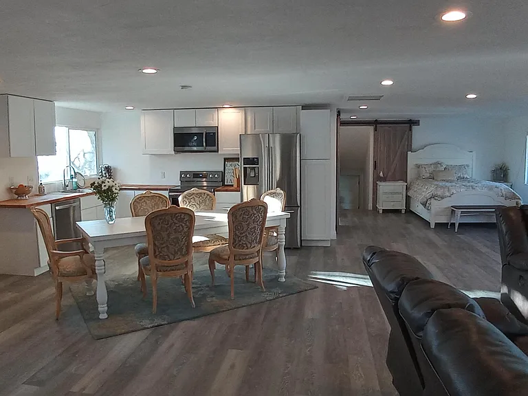 3110 E Coronet Dr — Photo 3