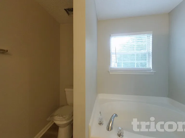 236 Galway Ln — Photo 9