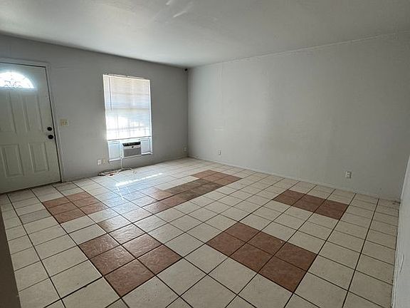 2nd image of 9131 Port Hudson St