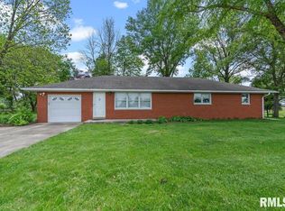 5810 Wolf Creek Rd, Sherman, IL 62684