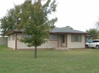 403 Cox St, Granite, OK 73547