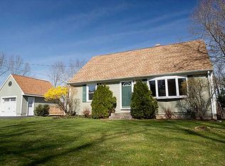 3 Candy Ct, Smithfield, RI 02917