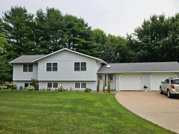 341 Golfview Ln, Amery, WI 54001