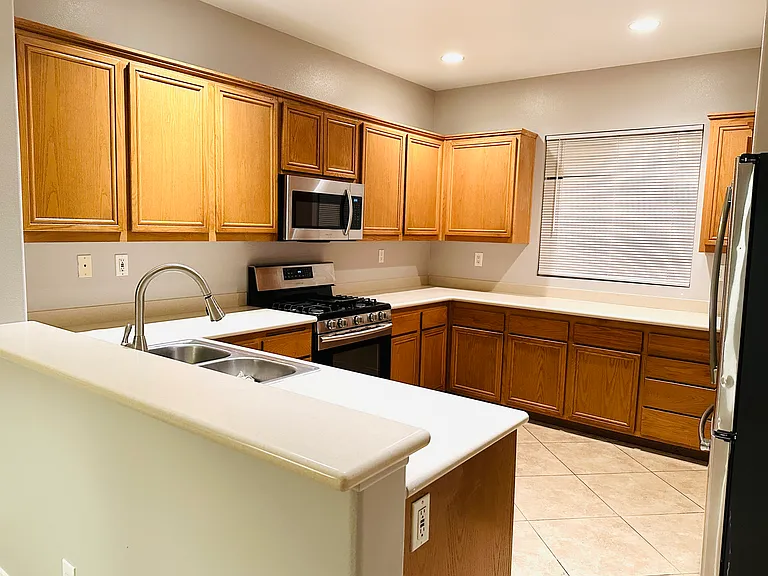 1436 Orange Tree Ln — Photo 11