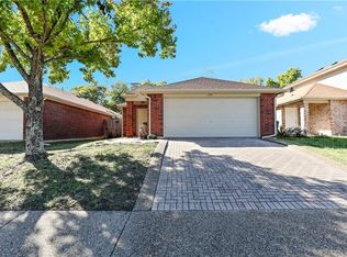 573 Majestic Park Ln, Cedar Hill, TX 75104