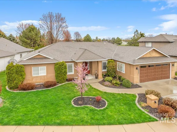 2898 N Silverleaf Way, Meridian, ID 83646
