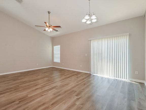5th image of 2511 Bobby Lee Ln