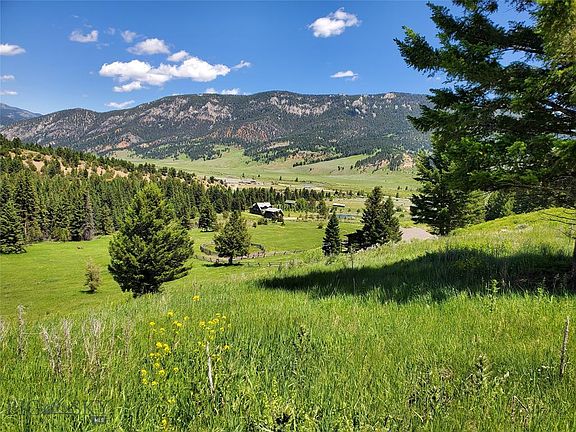 3rd image of 440 Beaver Mountain Trl