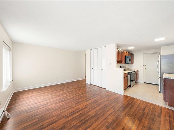 3rd image of 260 Tremont St APT 3