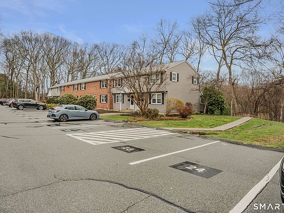 4th image of 81 East Pattagansett Road #24