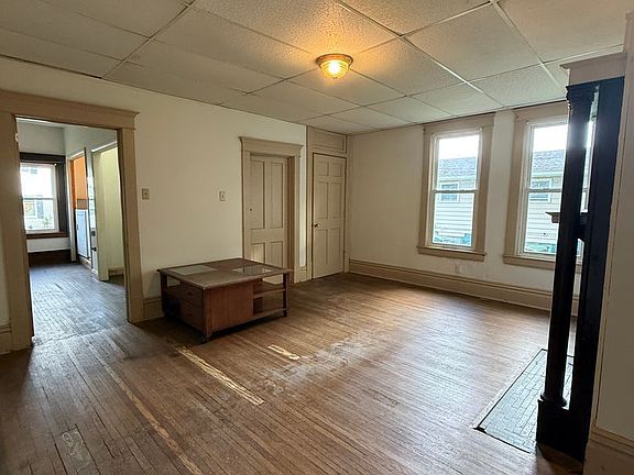 5th image of 200 Gordon St