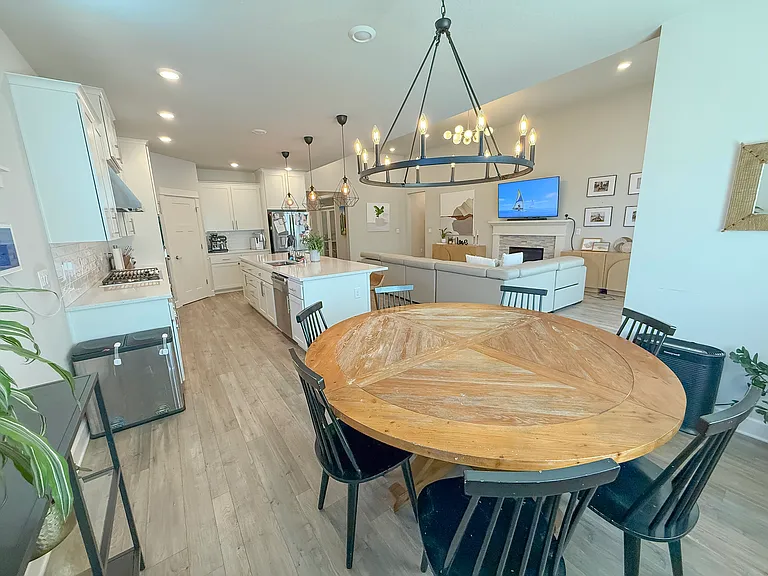4785 S 16th Dr — Photo 16