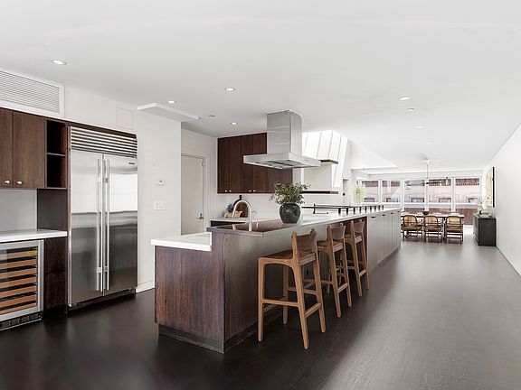 5th image of 40 Walker St Unit Penthouse