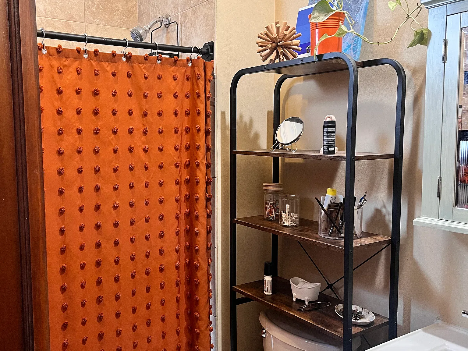 4 bed, 1200 sqft, $2,600 — Photo 4