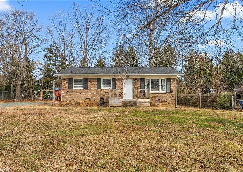 1st image of 404 Homestead Dr