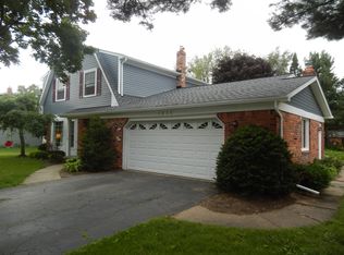 1235 Bay Rdg, Highland, MI 48356