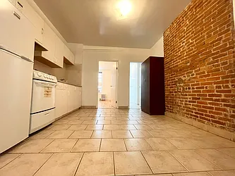 Rented by Century 21 Premier 