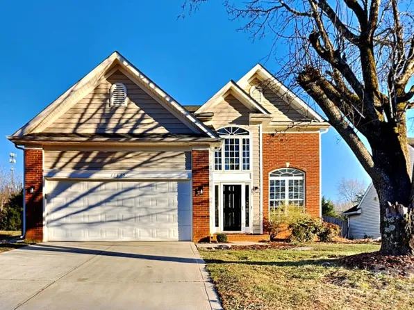 13435 Willow Falls Rd, Charlotte, NC 28215