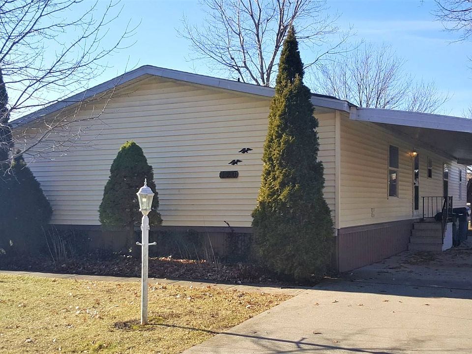 1st image of 120 Pin Oak Cir