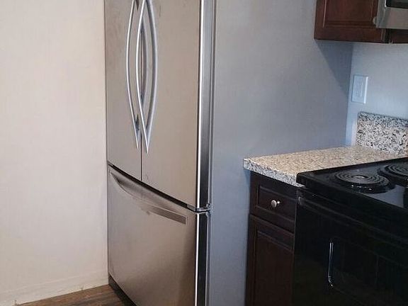 4th image of 25356 Cole St APT 17