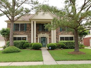 16910 Country Bridge Rd, Houston, TX 77095