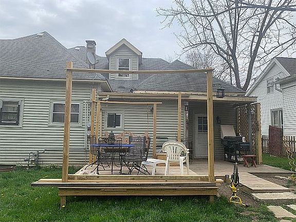 5th image of 518 N State St