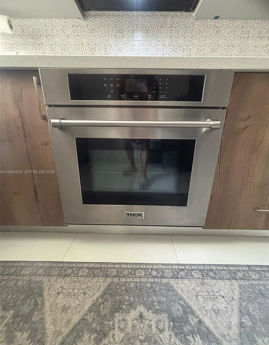 Prince George Arms Condo — Photo 4