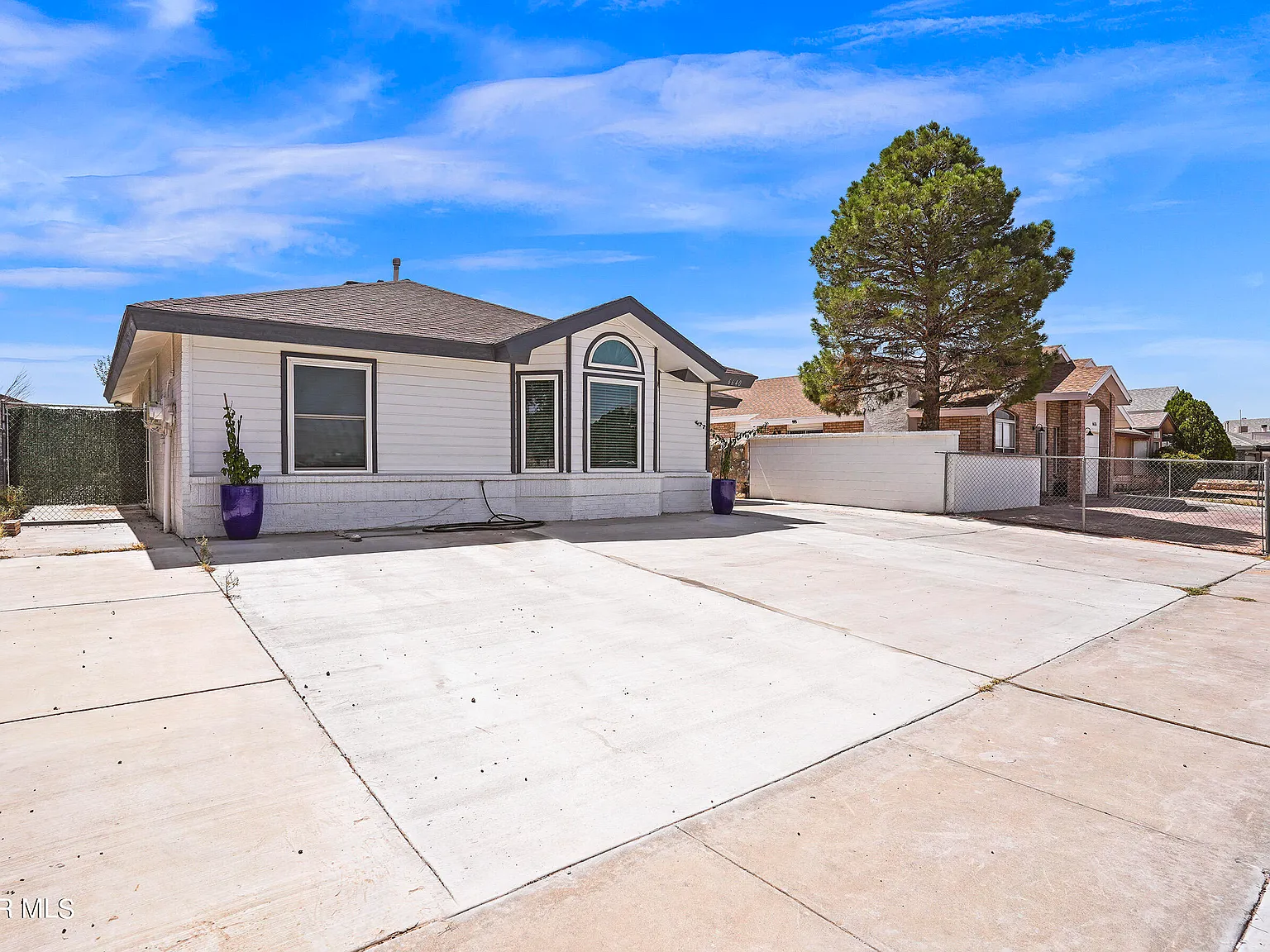 3 bed, 2.0 bath, 1042 sqft, $1,500 — Photo 2