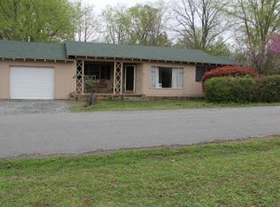 206 Joe Bowling Rd, Clinton, AR 72031