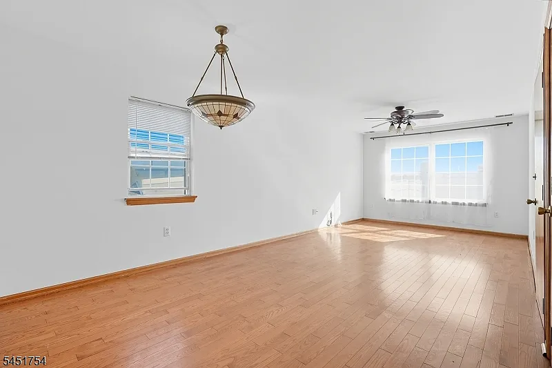 3 bed, 2.0 bath, $2,800 — Photo 3