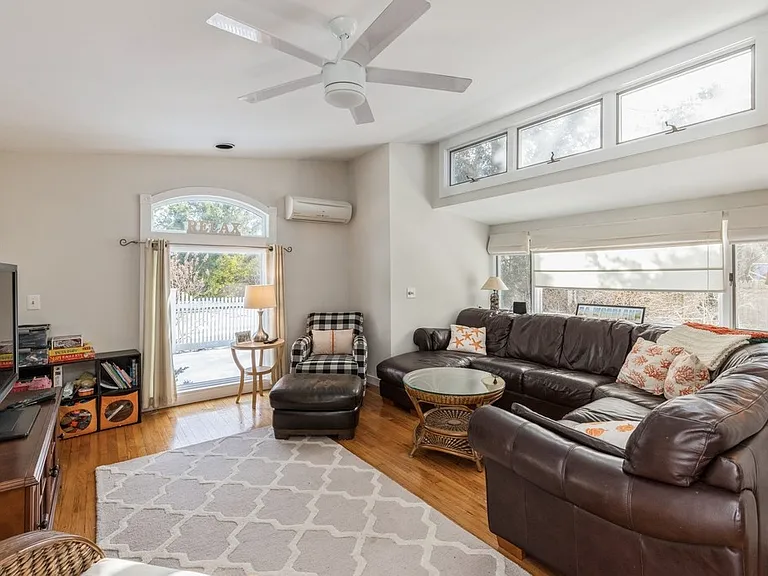 24 Woodland Ave — Photo 14
