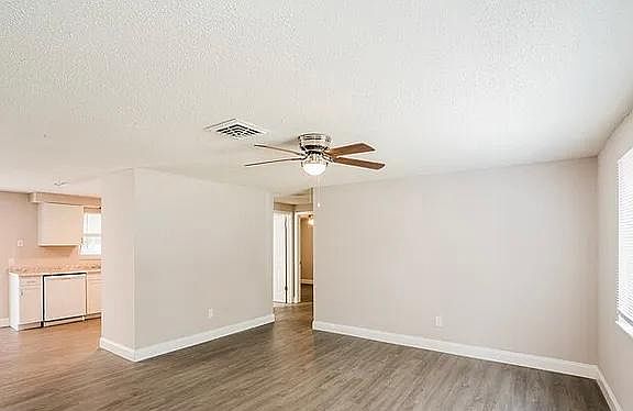 3rd image of 1627 54th Ave S