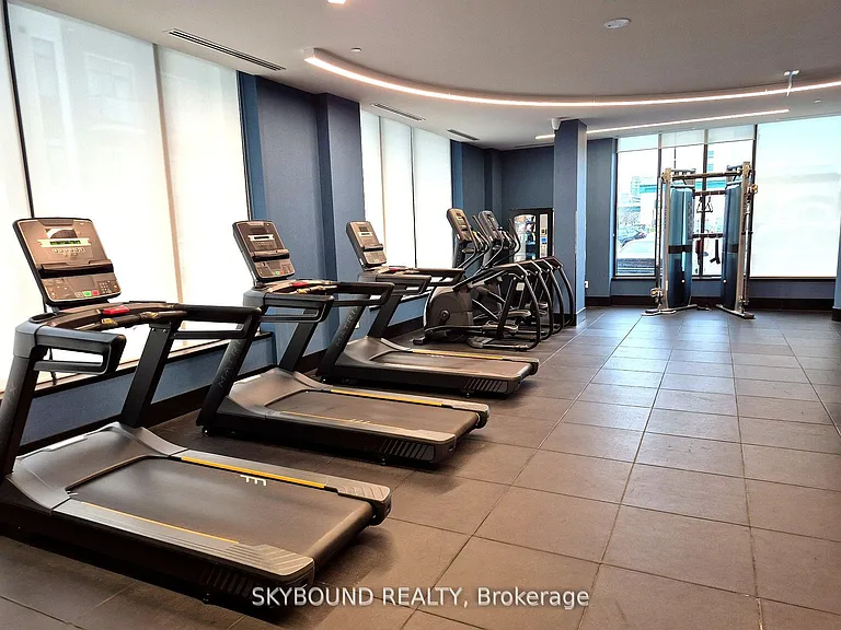 385 Winston Rd #6 — Photo 35